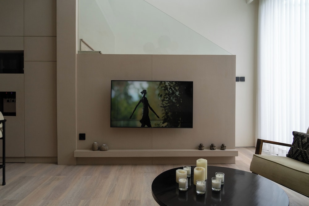 oasis 9 by hombali