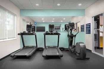 tru by hilton jacksonville west i 295