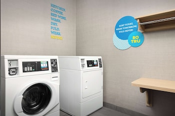 tru by hilton jacksonville west i 295