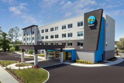 tru by hilton jacksonville west i 295