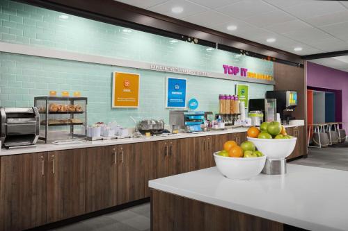 tru by hilton jacksonville west i 295