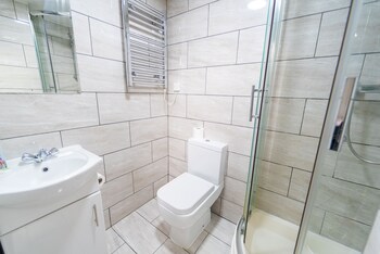 remarkable 1 bed studio in birmingham