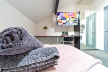remarkable 1 bed studio in birmingham