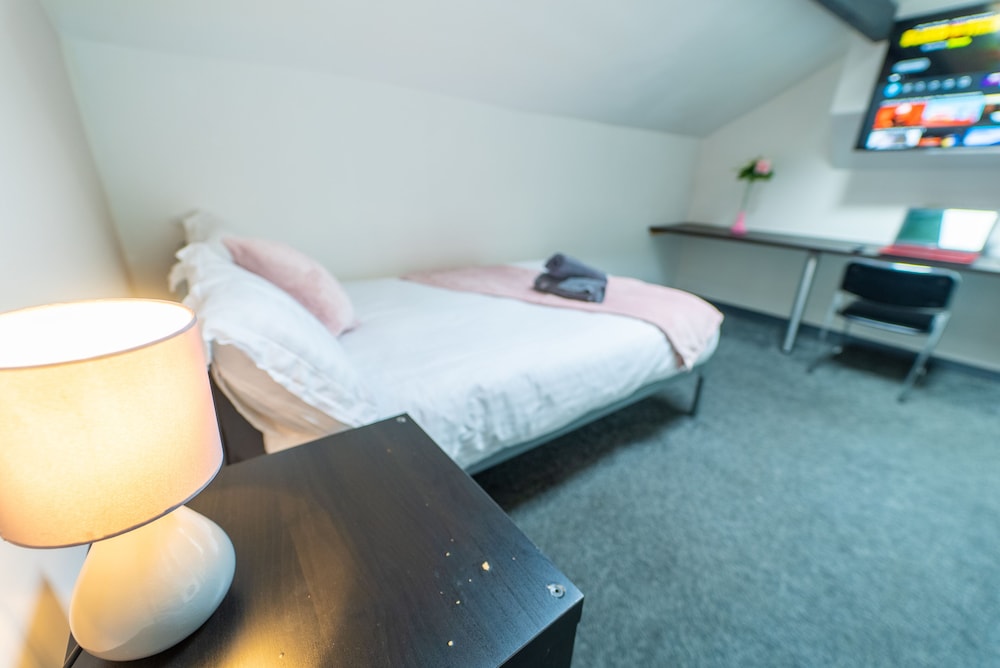 remarkable 1 bed studio in birmingham
