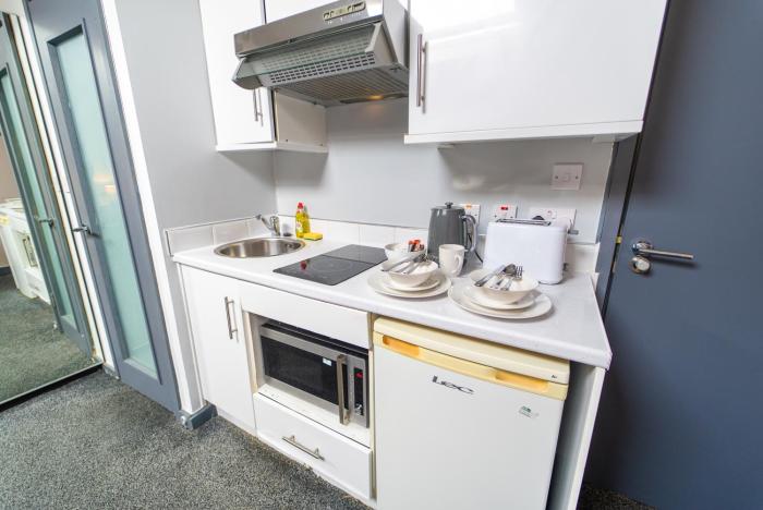 remarkable 1 bed studio in birmingham