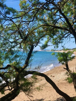 hyeres
