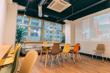 tokyo guesthouse hive