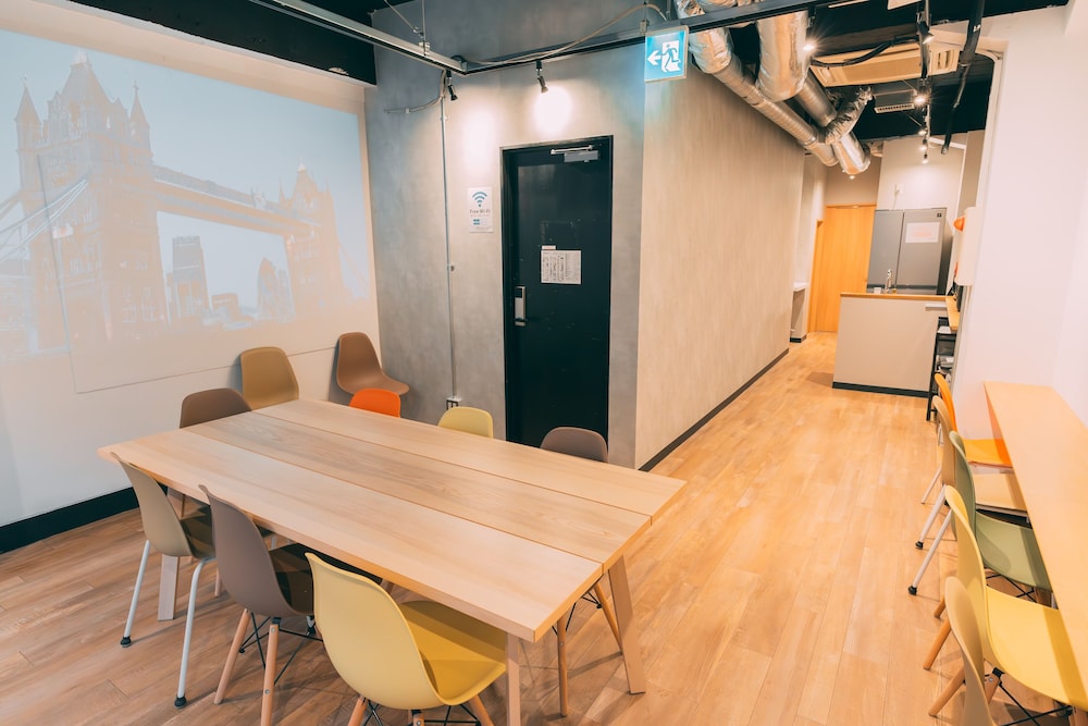 tokyo guesthouse hive