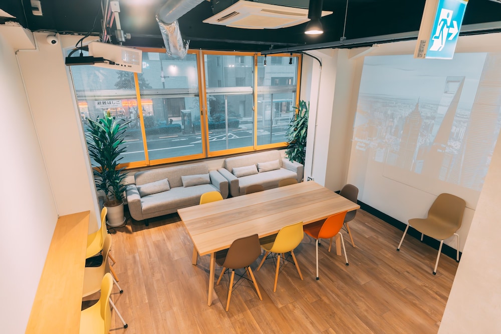 tokyo guesthouse hive