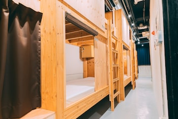 tokyo guesthouse hive