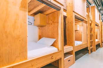 tokyo guesthouse hive