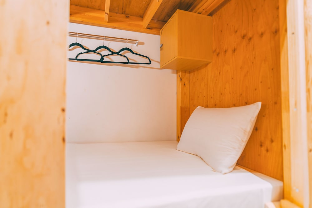 tokyo guesthouse hive