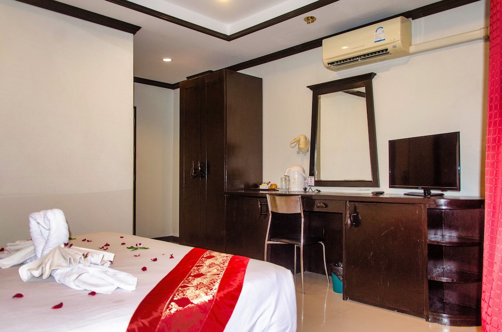diva patong hotel