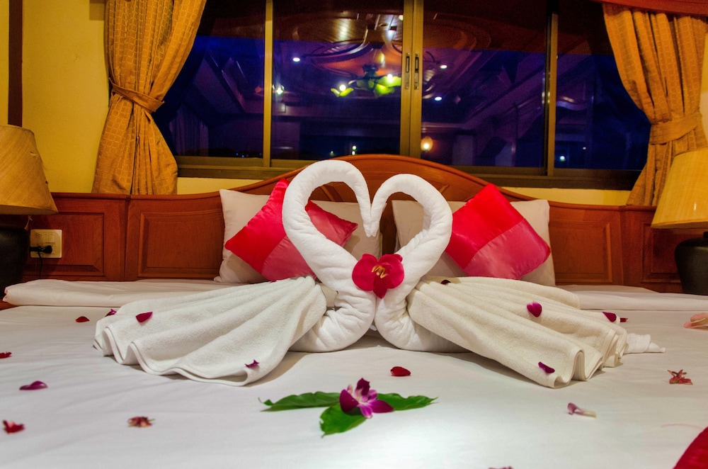 diva patong hotel