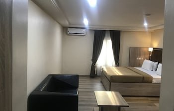 Casoni International Hotels And Suites,Port-Harcourt>>Port Harcourt,3 star