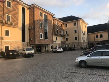 casoni international hotels and suites