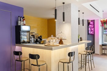 the q hotel
