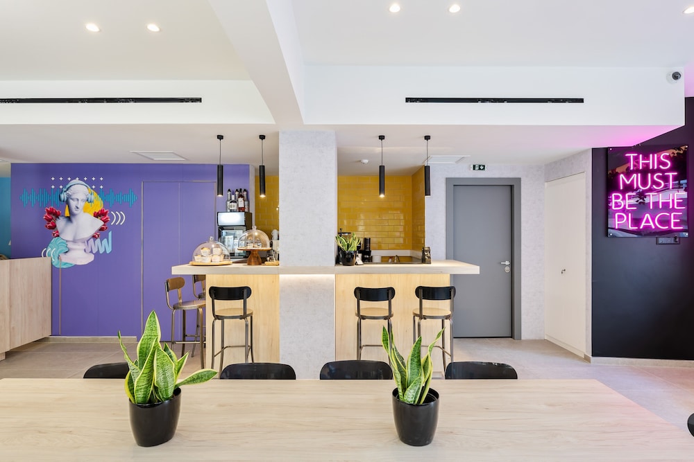 the q hotel