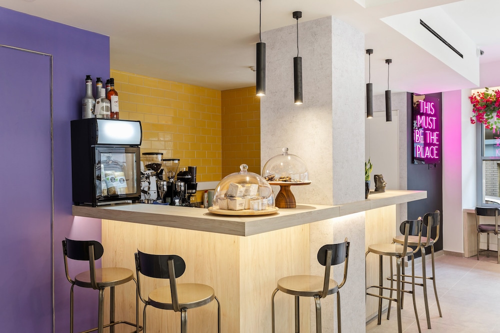the q hotel