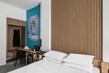 the q hotel