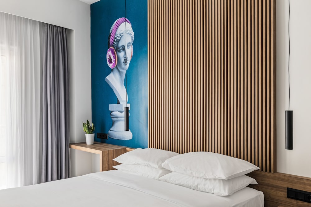 the q hotel