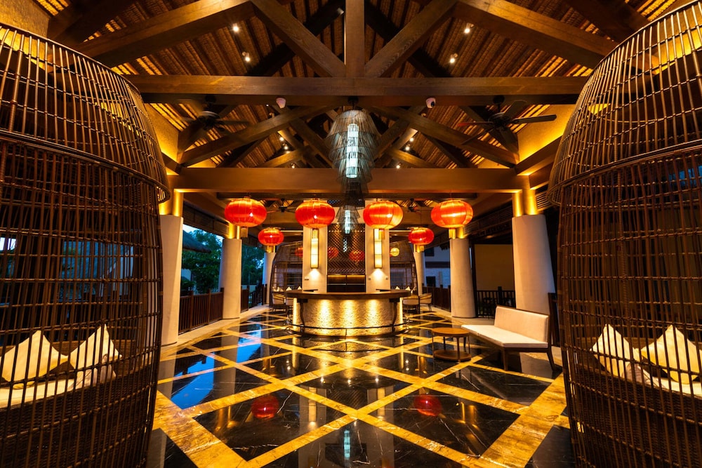 h resort the coral cliff