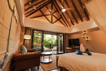 h resort the coral cliff