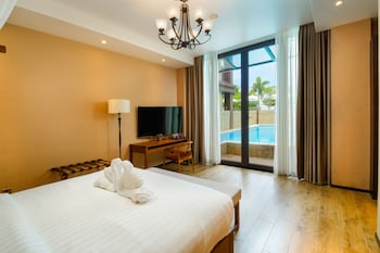 h resort the coral cliff