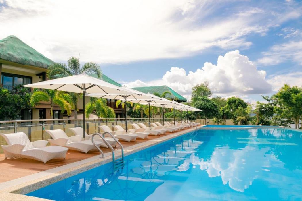 h resort the coral cliff