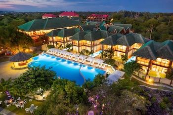 h resort the coral cliff