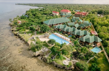 h resort the coral cliff