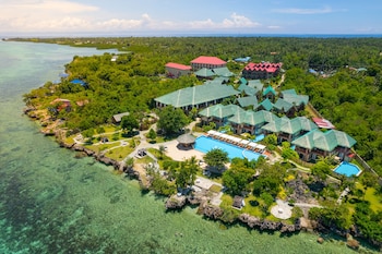 h resort the coral cliff