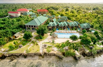 h resort the coral cliff