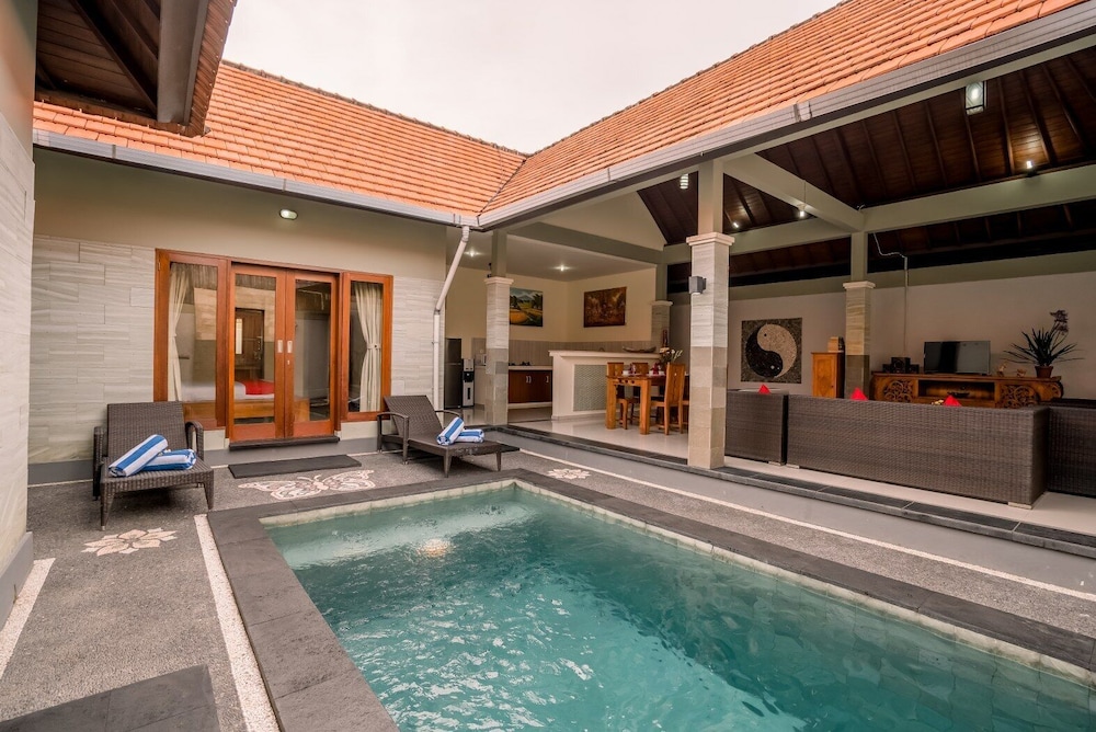 taman bali villa dewi sri