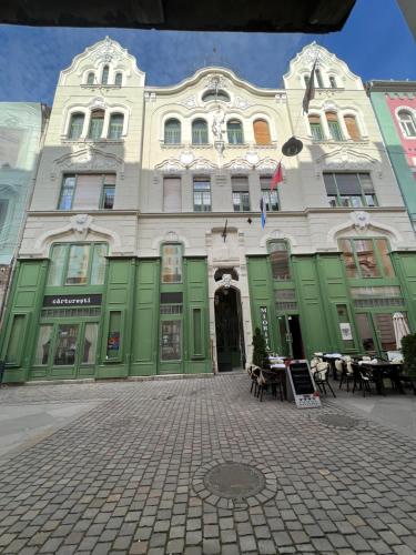 visaj downtown