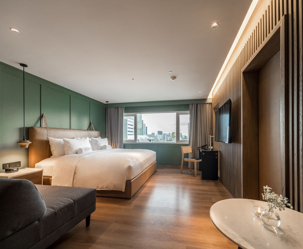 maison hotel bangkok