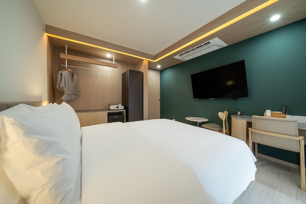 hound hotel gimhae samgye