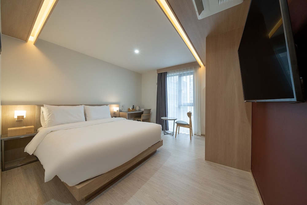 hound hotel gimhae samgye