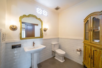 pitaloka hotel sanur by dewizzmanagement