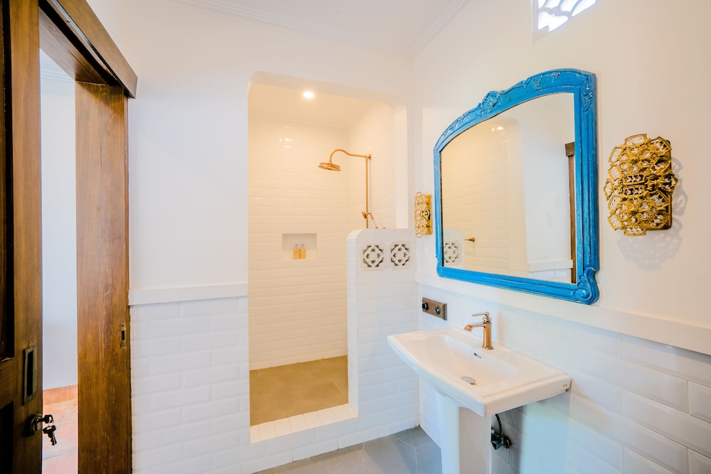 pitaloka hotel sanur by dewizzmanagement