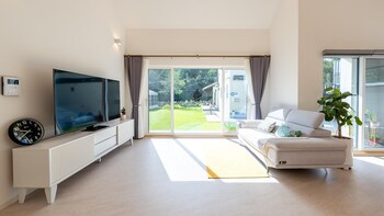 gangneung whiten pension