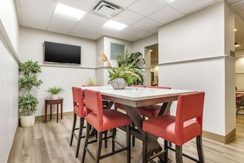 mainstay suites ocean city west