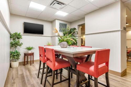 mainstay suites ocean city west