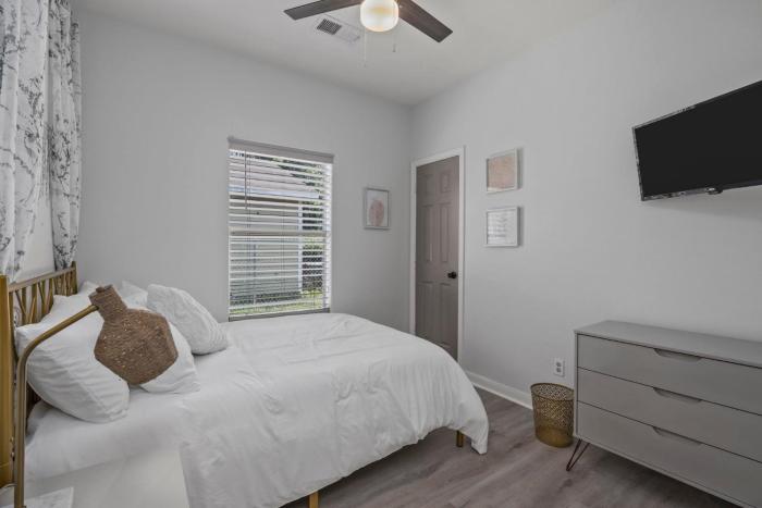 wonderful getaway in east houston