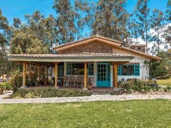 Hacienda Cochauco,Ecuador>>Pintag,3 star