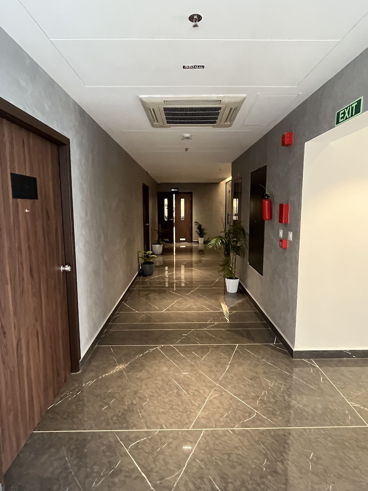 presidency airport hotel