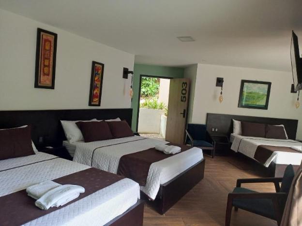 hosteria terra luna lodge