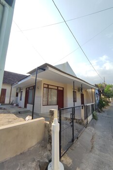 oyo 93173 khazanah room syariah