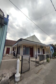 oyo 93173 khazanah room syariah