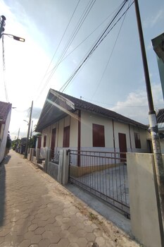 oyo 93173 khazanah room syariah